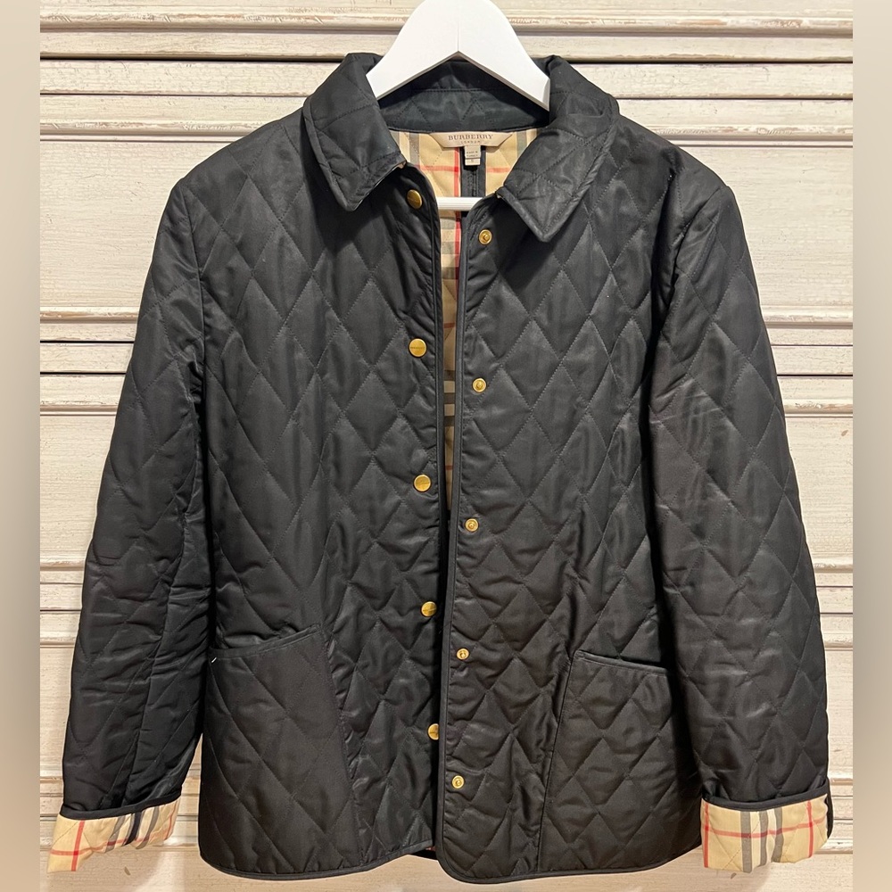 Women’s Burberry quilted snap jacket